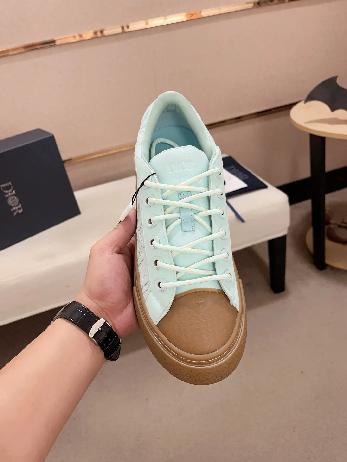 Men's shoes 💰: 680💰 [Dior·Dior] Top 🔍Couple model 💏🔍New casual sports style couple shoes, new four-season design, perfect workmanship, lace-up lazy style to create cabinet quality, upper: imported first-layer cowhide, sheepskin lining is soft and comfortable, ultra-light TPU wear-resistant outsole, simple, versatile fashion men's shoes, excellent color code number 35--44